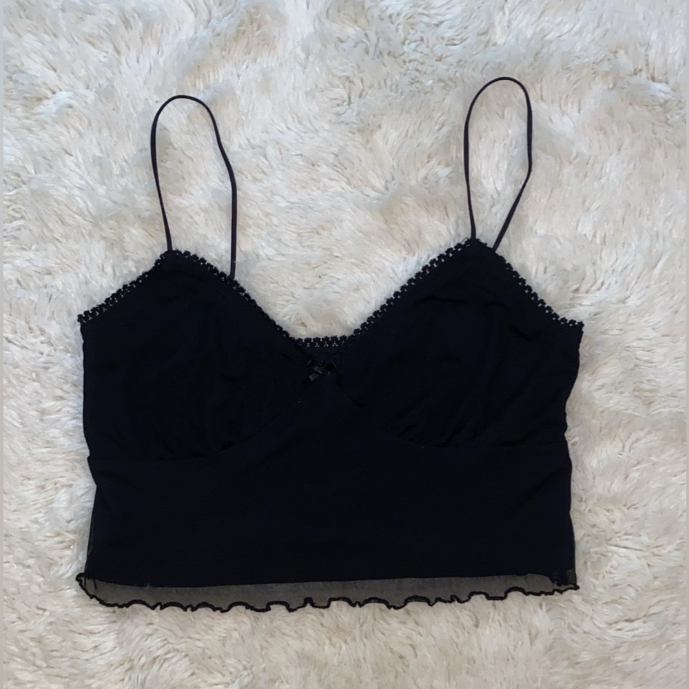 Me to We black crop tank top